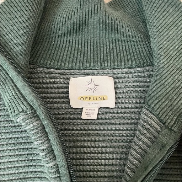 Aerie half zip - Picture 2 of 2